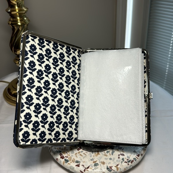 Vera Bradley hard back photo album - retired - Picture 2 of 3